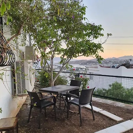 Villa Triplex With A Unique Wide View Of